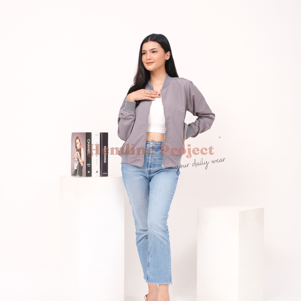 Gania Bomber Jaket Grey - Jaket Parasut Wanita