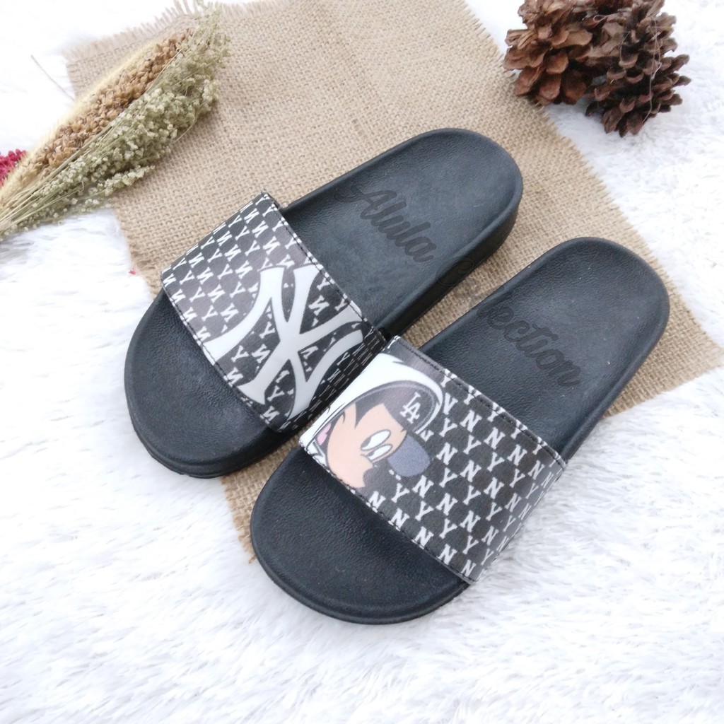 Sandal anak perempuan sanndal slop premium sandal motif mickey sandal slip  size 31-35