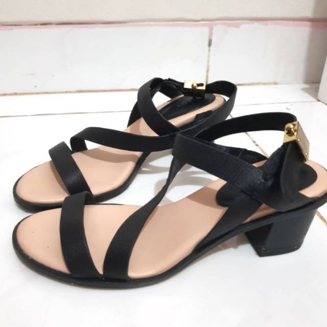 Preloved Sandal Heels Pedro Original No 36