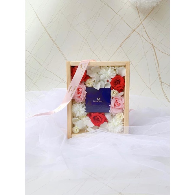 

PROMO SWAROVSKI HAMPERS SPESIAL EDISI NATAL BEBAS CUSTOM PRODUK SX542CX1S