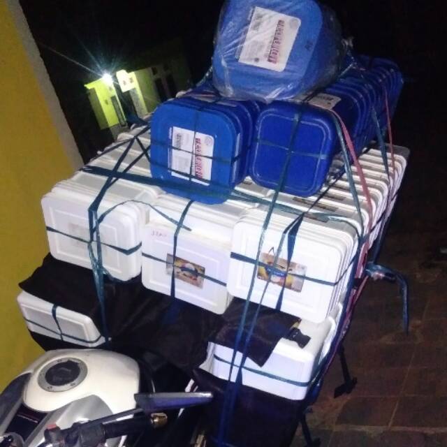 EMBER / BOX ES KRIM 8-L (TANGAN PERTAMA)