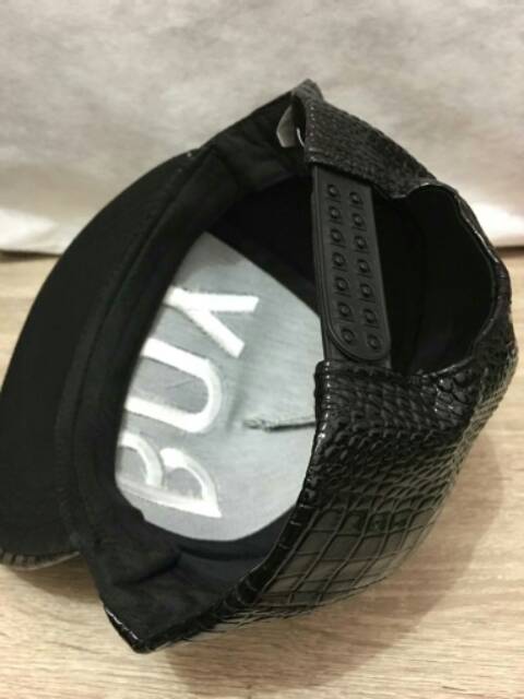 Topi Snapback unisex wanita / pria kpop BOY import korea cewe cowo - BLACK