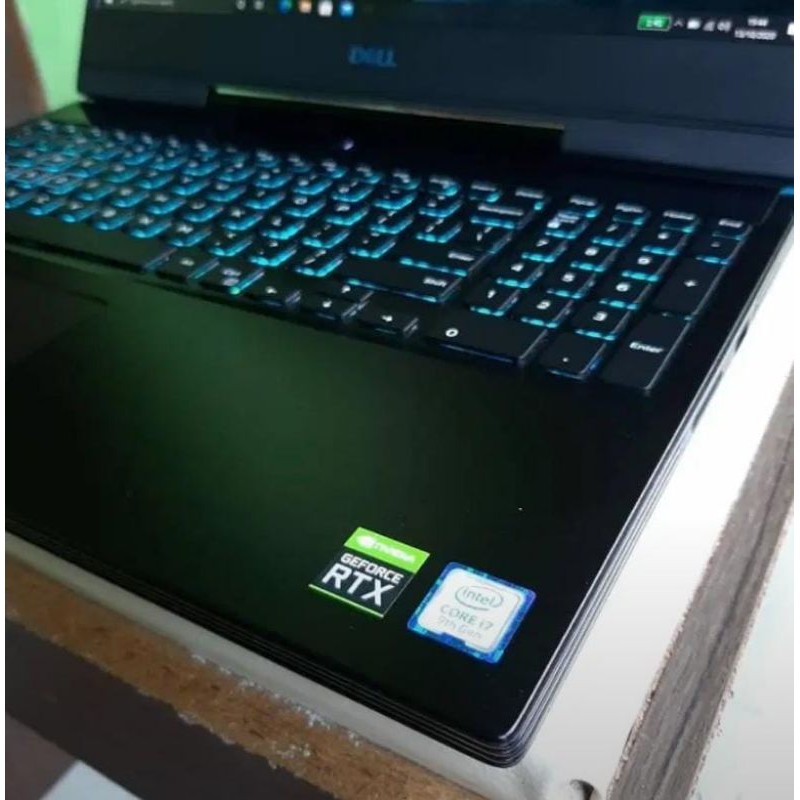 Laptop Dell core i7 RAM 16GB SSD 256GB bekas secod