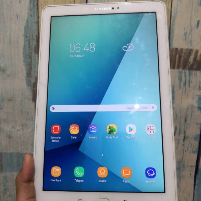 Samsung tab a6 with spen 10inc ram 3 (minus retak 2 helai halus)