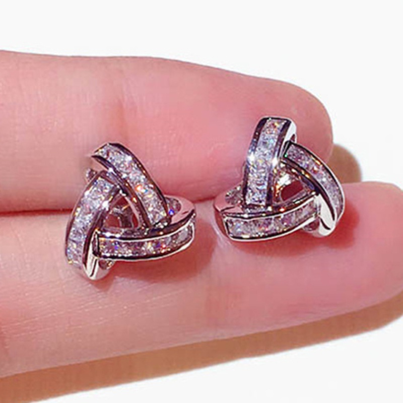 Anting Stud 925 Sterling Silver Bentuk Segitiga Aksen Berlian Channel Setting Untuk Wanita