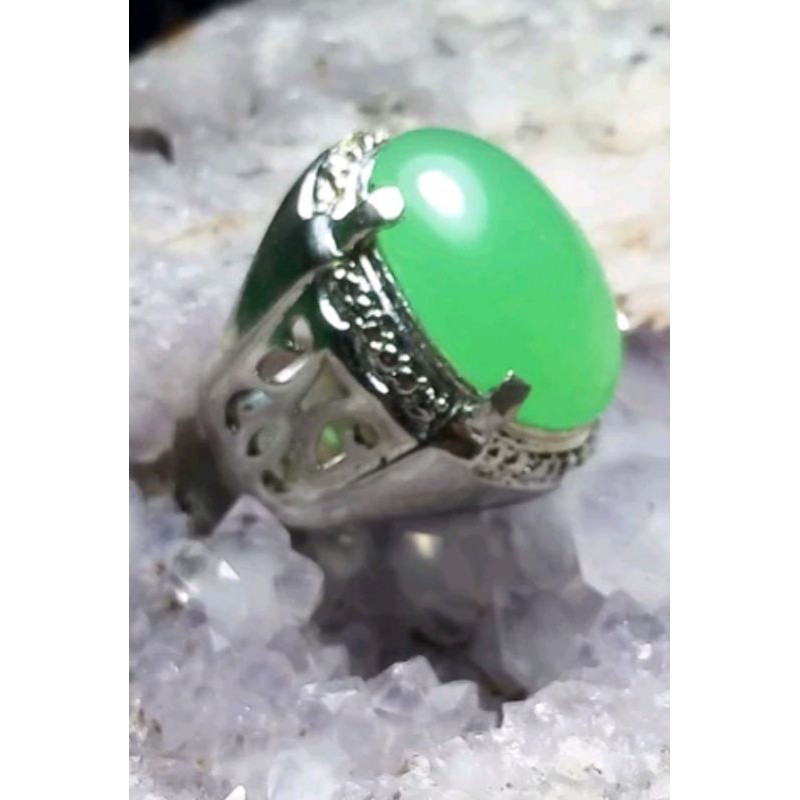 Batu cincin obsidian glass hijau