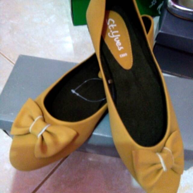 Sepatu flat st.yves