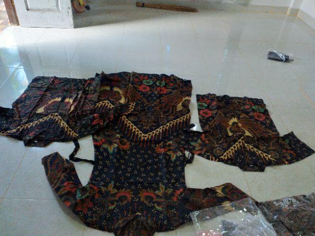 Batik Couple Keluarga Sania Ruffle Ori Ndoro Jowi Dnt Motif Singa Gold Termurah Di Shopee Sarimbit