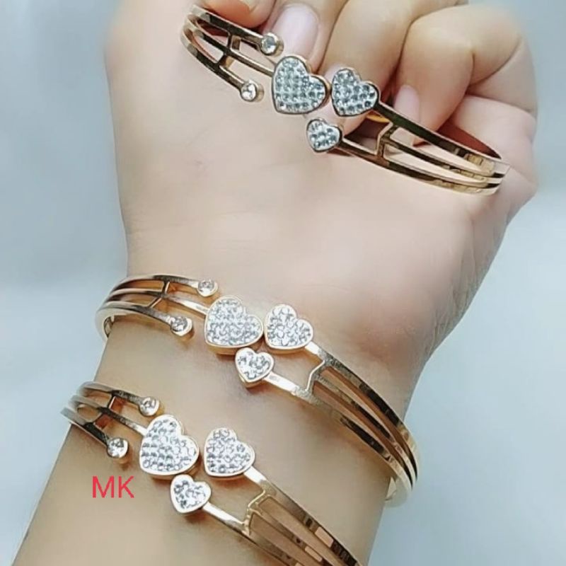 gelang titanium/stainless steel. xuping medan sumbayak