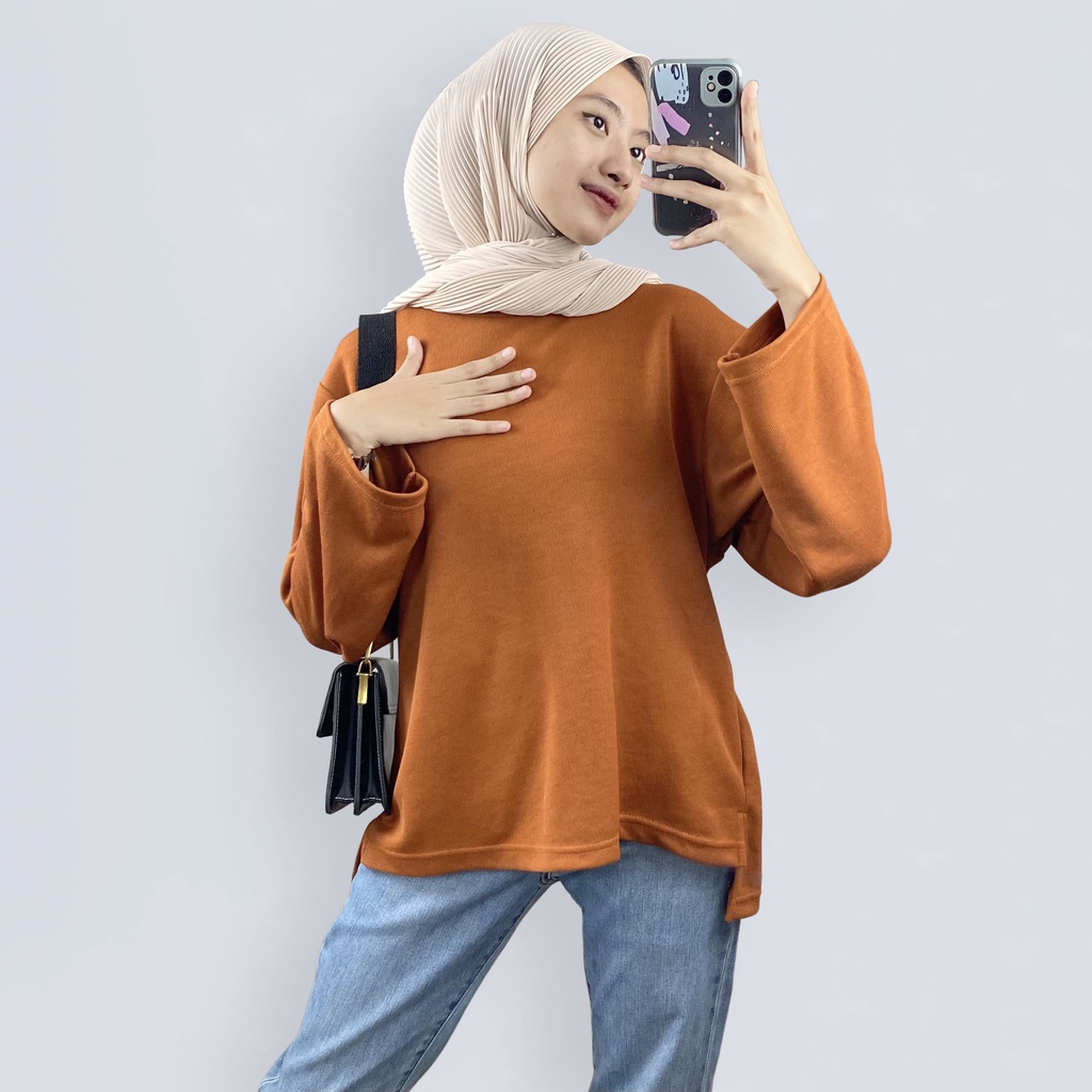 Felicia Basic Blouse - AC