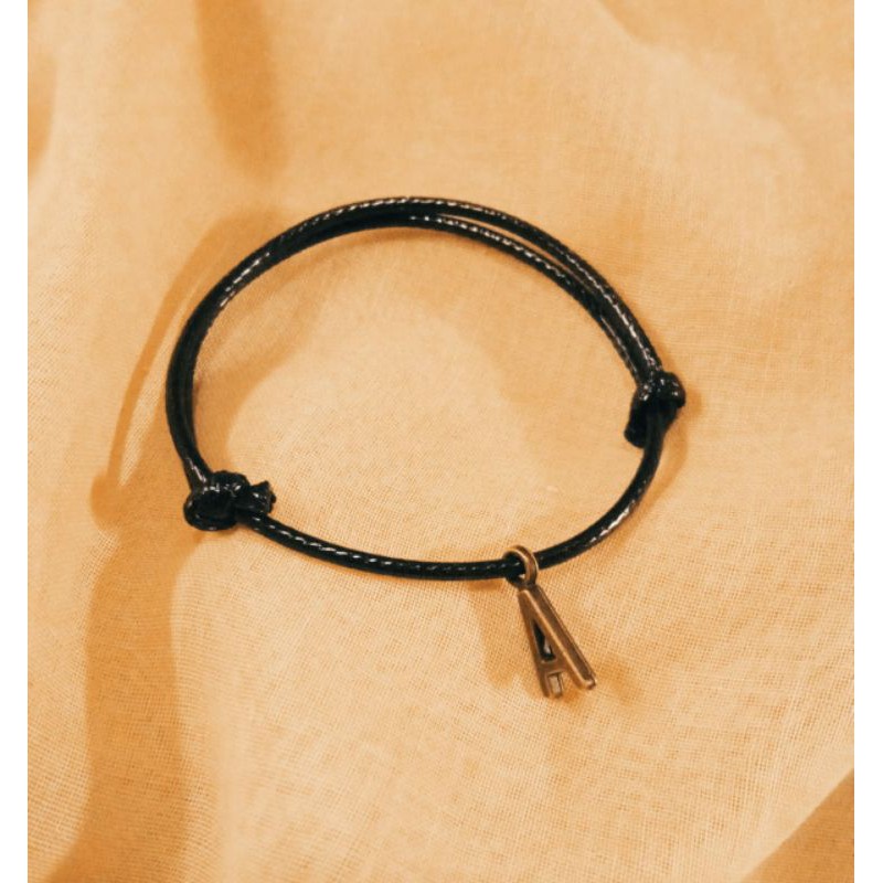 Gelang inisial broze / gelang huruf / gelang nama / gelang tali / gelang couple / gelang viral