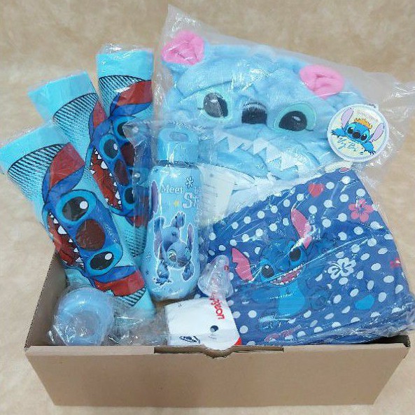 Paket Blue stitch, kaos stitch, selimut stitch, botol stitch, tempat bekal stitch