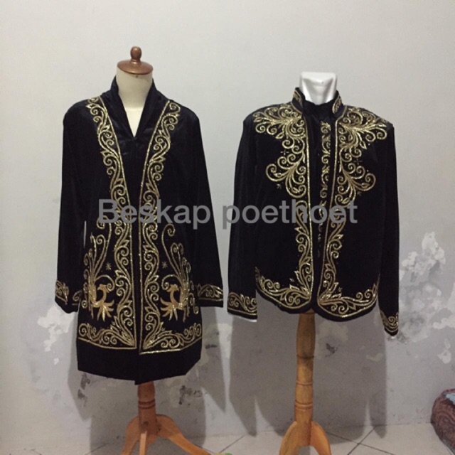 Sepasang kebaya  bludru  pengantin  jawa  hitam  payet emas 