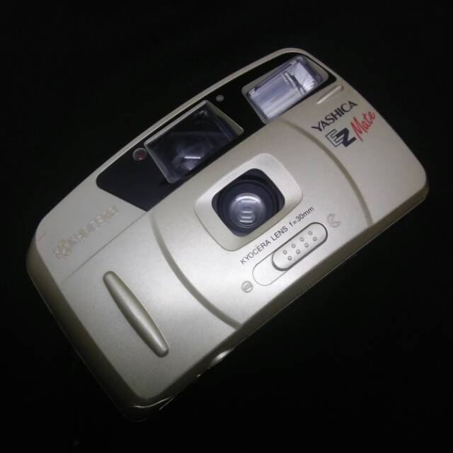 KAMERA ANALOG - YASHICA EZ MATE