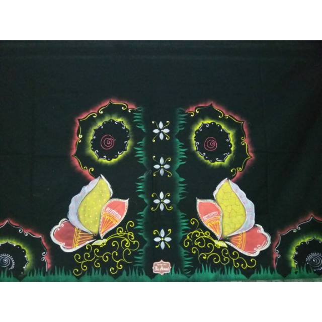 

Sarung Lukis Ornamen