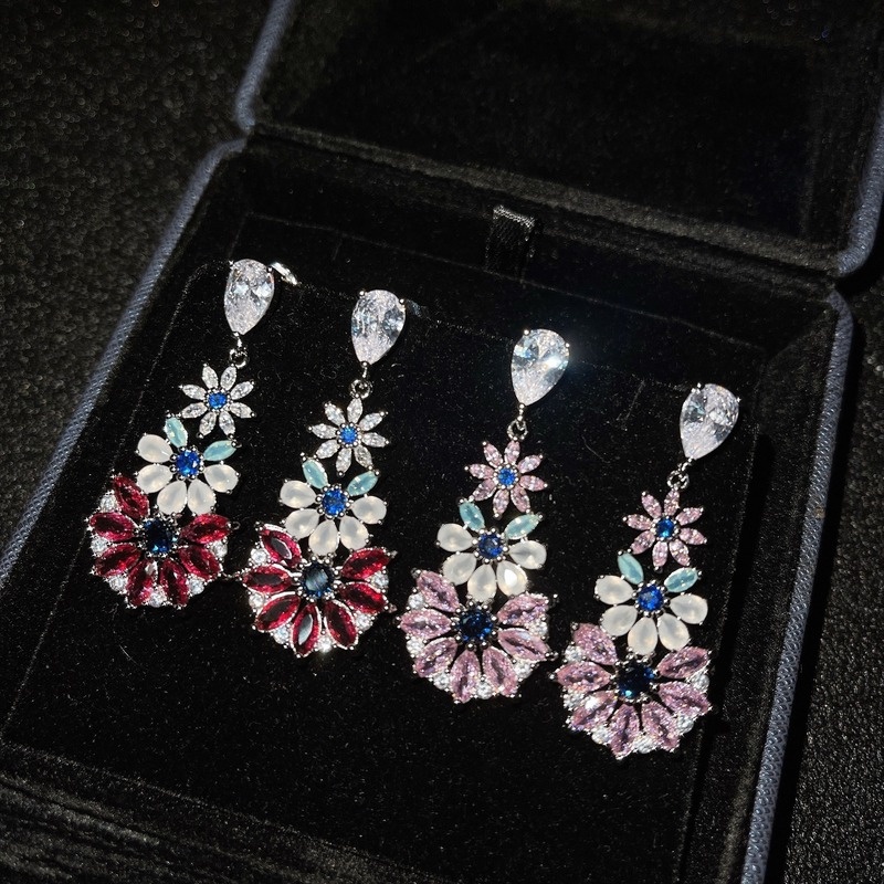 Fashion Pink Crystal Flower Silver Pin Eardrops