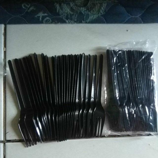 Garpu Makan Plastik Hitam