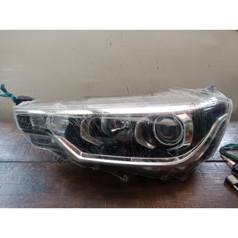 HEADLAMP/LAMPU DEPAN ALL NEW ERTIGA 2018-2019
