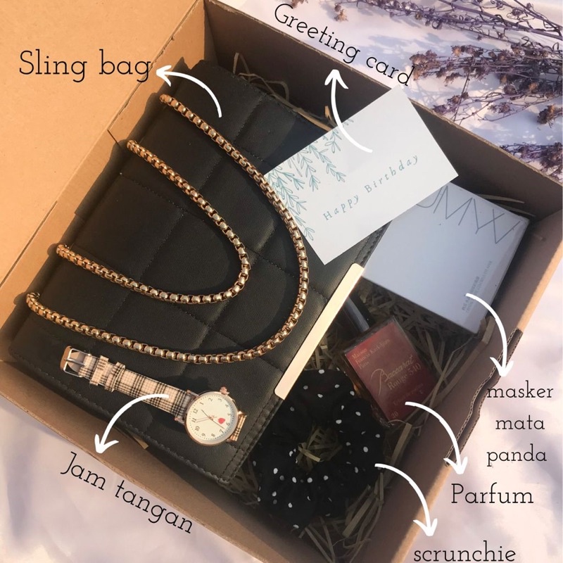 

[B2215][BAG]KADO PACAR/KADO CEWEK/KADO WEDDING/HADIAH ULANG TAHUN/HAMPERS CEWEK/GIFT BOX CEWEK/KADO WISUDA/KADO SEMPRO/KADO KOMPRE