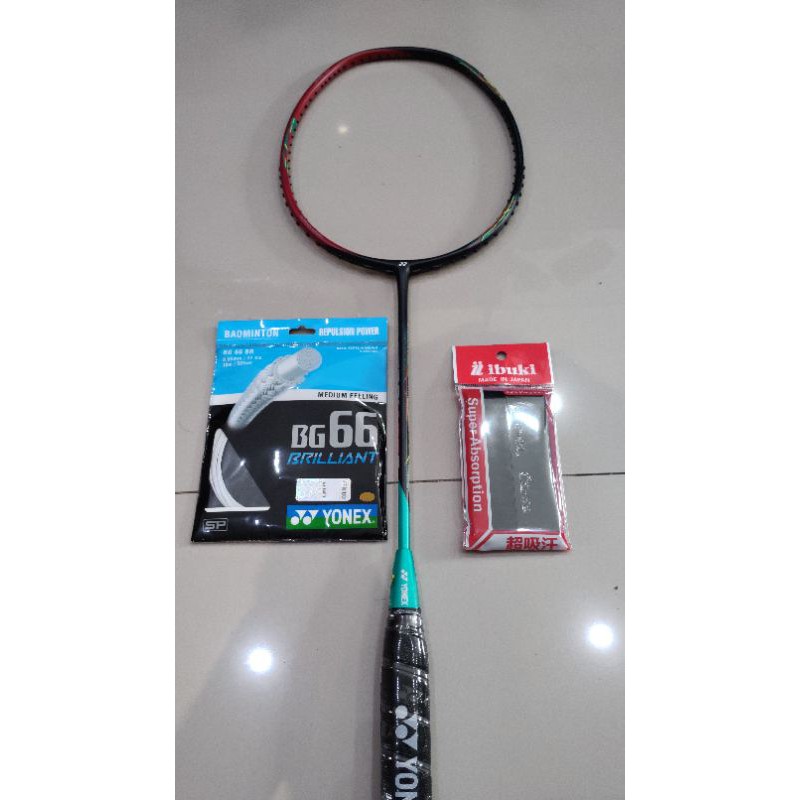 Raket bulutangkis yonex astrox 68 original