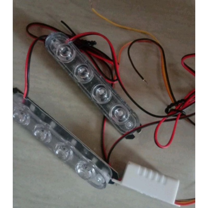 Lampu Blitz Flash 4 LED kedip Variasi Motor Mobil
