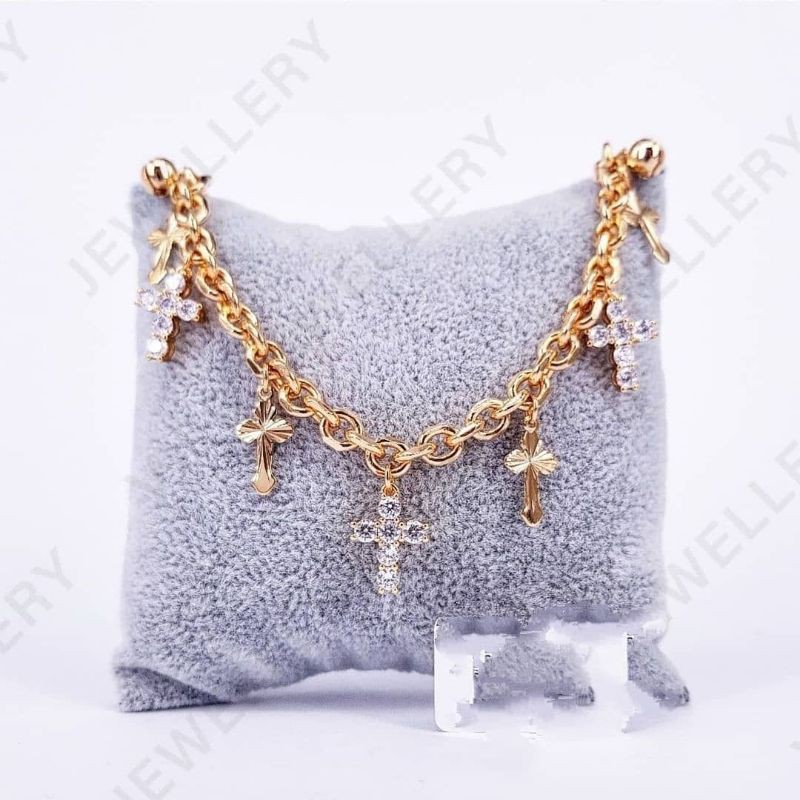 gelang rantai vier bandul salib