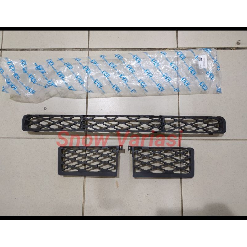 Toyota New Avanza Xenia 2007 List Lis Garnis Ring Cover Grill Radiator Bemper Depan