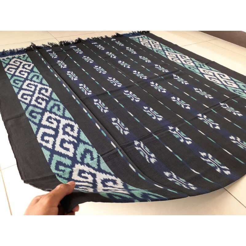 kain tenun blanket hitam hijau