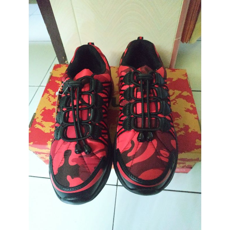 Sepatu EXDUMA INDONESIA Series Merah