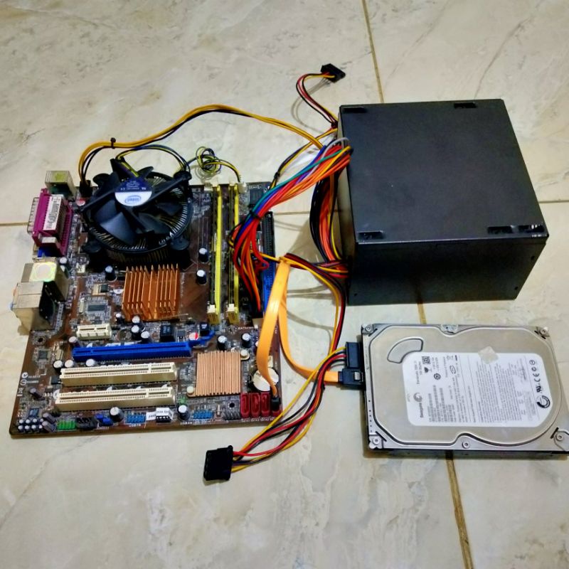 PC Komputer core 2 duo Ram 4GB SSD 128GB lengkap siap pakai