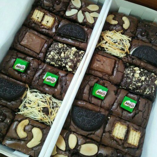 

Aiza Brownies panggang potong mix varian + milo cube