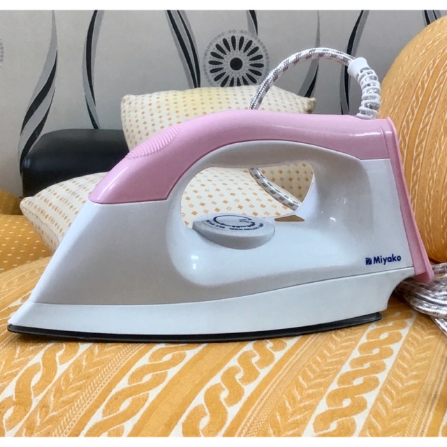 Setrika miyako Teflon