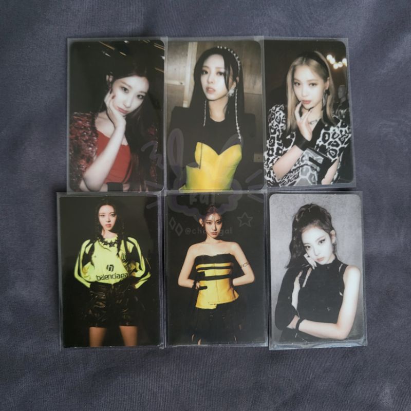 GUESS WHO LIMITED PHOTOCARD ITZY chaeryeong ryujin
