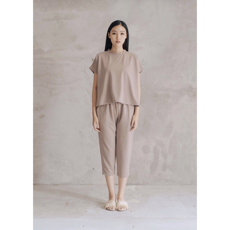 Hellolilo x Michelle Quan Emquee Taupe Eden Set