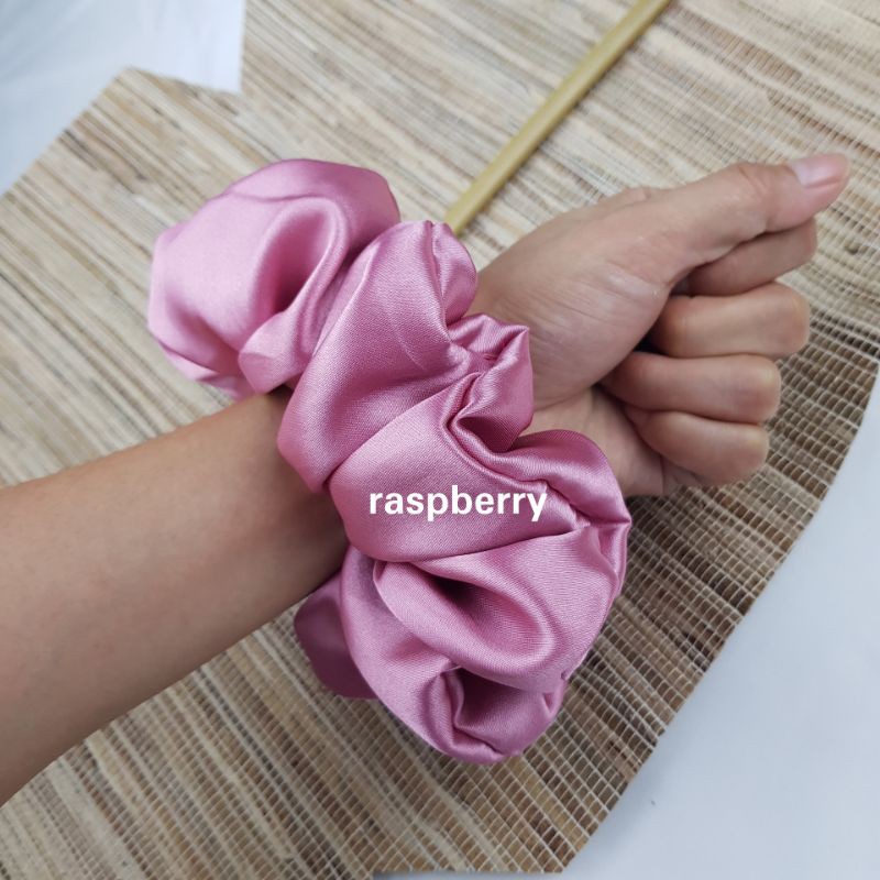 Scrunchie Satin JUMBO Scrunchies Ikat Rambut Kunciran Cepol Souvenir