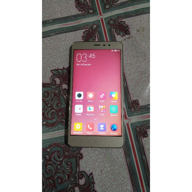 XIOMI REDMI  NOTE 3  ram 2gb / 16gb dan Ram 3 / 32 Scond