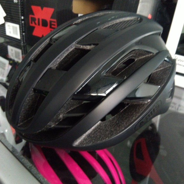 Helm Sepeda Airbreaker Abus