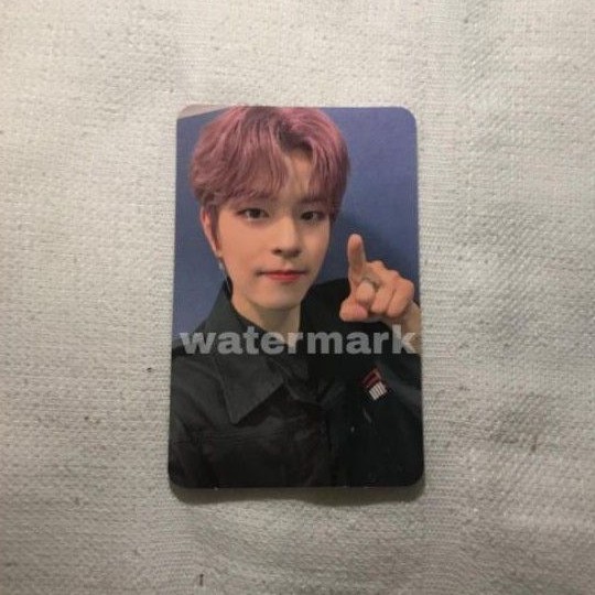 Photocard benefit stray kids yizhiu withfans seungmin pob go live