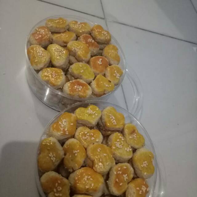 

Kue Kacang