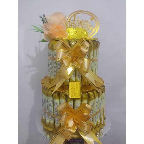 cake snack money roll