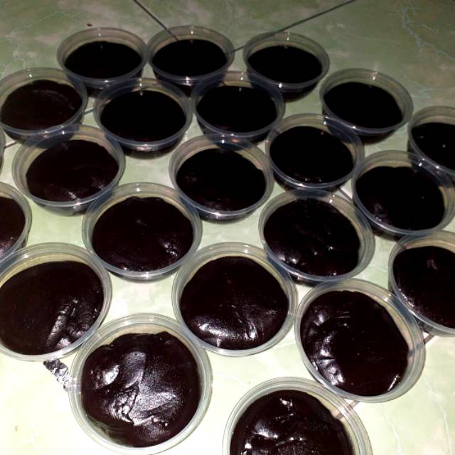 

Dodol Betawi / Jenang legit ketan Item 250gr kemasan Mika Higienis