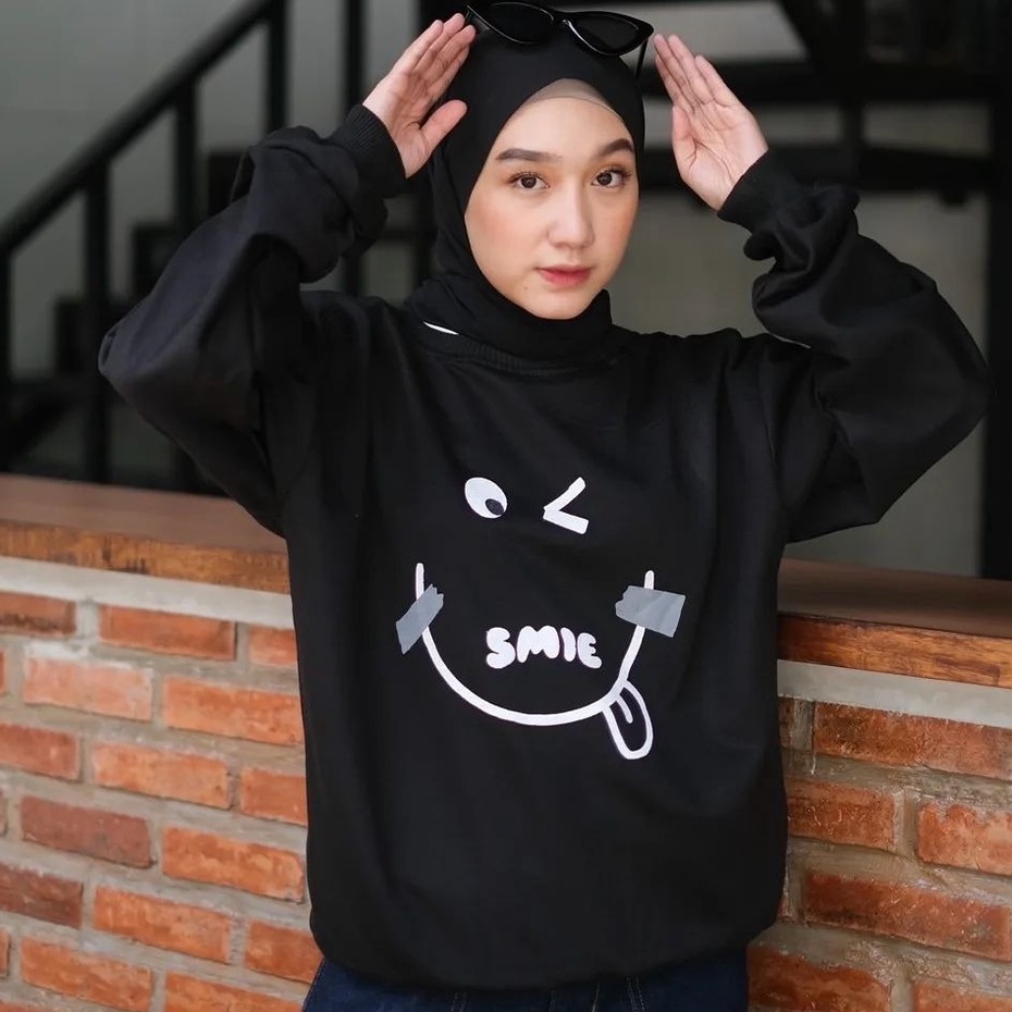 Public - Smiley Sweater - Sweater Hoodie Unisex Terbaru