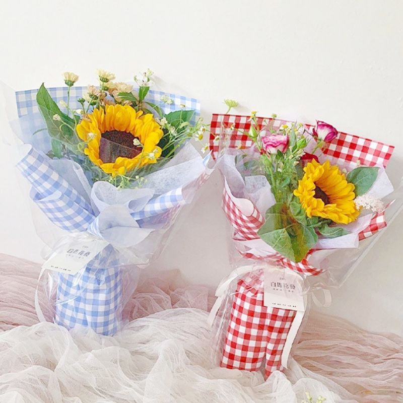 ( 5 Lembar) Kertas buket cellophane plaid kertas bunga l (WAJIB BELI KARDUS) flower wrapping