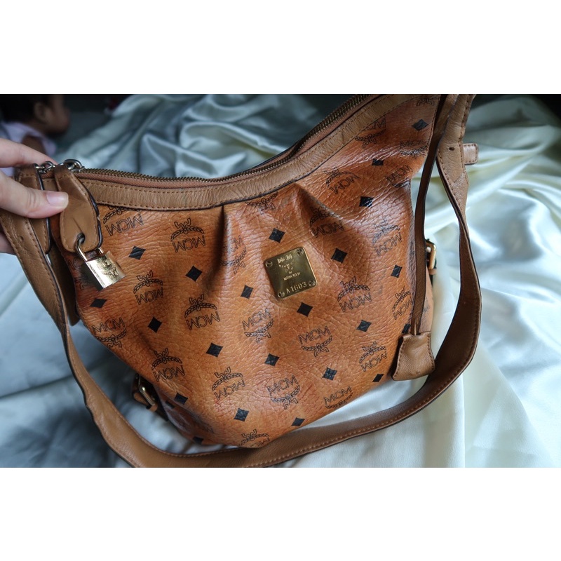 preloved sling bag McM authentic