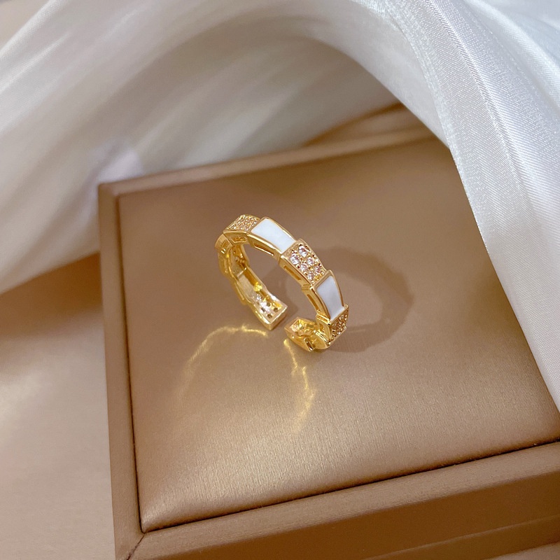 Cincin Titanium Wanita Anti karat Berlian Lapis Emas 18K Perhiasan Korea