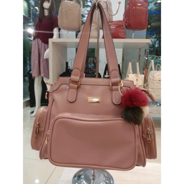 Tas wanita Elizabeth// ori elizabateh // design yg menarik dan inspiratif // terdapat tali panjang