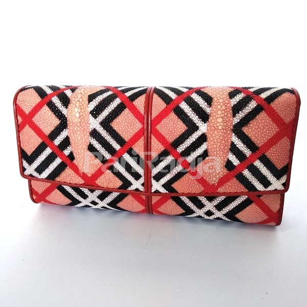 Dompet wanita kulit ikan pari asli model besar motif burberry | dompet kulit ikan pari asli