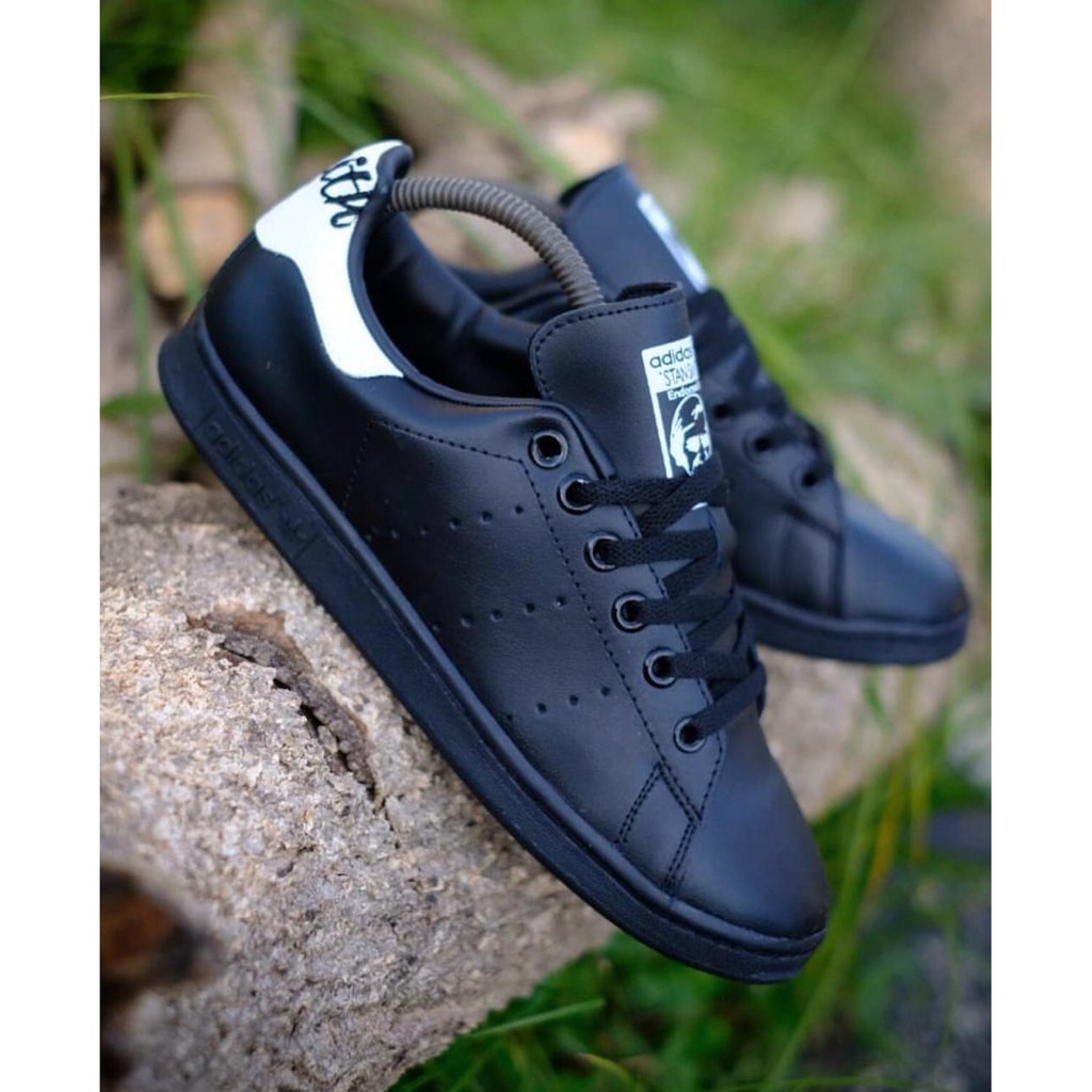 Adidas Stan smith black list white