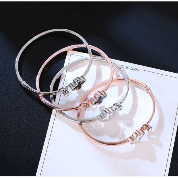Gelang Titanium Wanita Liontin Clover Titanium Fashion Korea-2