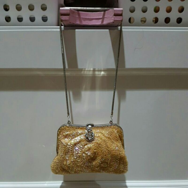 Preloved tas pesta payet / mute" kecil salem